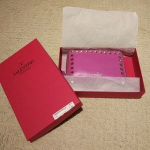 Valentino Wallet used
